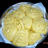 Pyszne ciasto drożdżowe (róża)