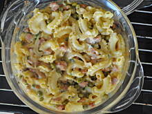 Fot. frettka, Zapiekanka z groszkiem i szynką