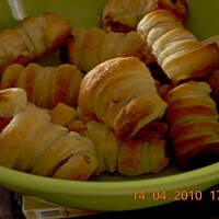 Kiełbaski w cieście francuskim