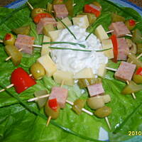 Nie tylko "ludzkie" koreczki z sosem tatarskim