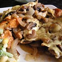 Zapiekanka z piersi kurczaka z pieczarkami