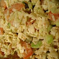 Sałatka z paluszkami surimi (lekka)