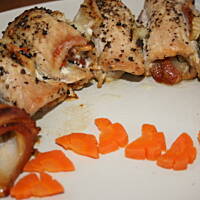 Musztardowe roladki schabowe z boczkiem i cebulą kasiuli