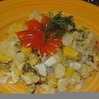 Sałatka ziemniaczana z wędzonym kurczakiem