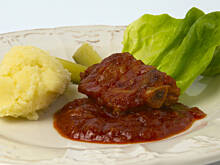 Fot. Wkn, Żeberka w słodko-kwaśnym sosie pomidorowym