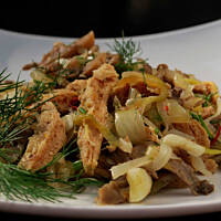 Sałatka z boczniaków i kotlecików sojowych