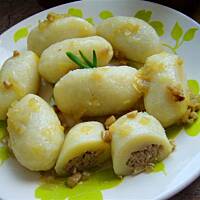 Kluski z drobiowo-pieczarkowym farszem