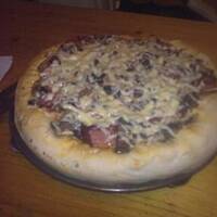 Domowa pyszna pizza z wypróbowanymi wskazówkami!