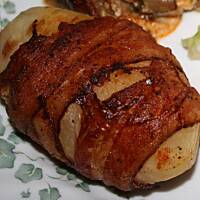 Ziemniaki Pieczone w Boczku z Morską Solą, Rozmarynem i Papryką