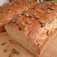 Chlebek domowy z pestkami dyni