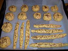 Fot. niebieska różyczka, Grissini z boczkiem i cebulą