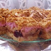 Szarlotka z żurawiną i orzechami pekan.