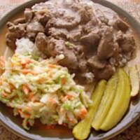 Wątróbka drobiowa z pieczarkami w sosie.