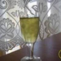 Orzeźwiająca nalewka miętowa.