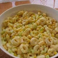 Sałatka z tortellini.