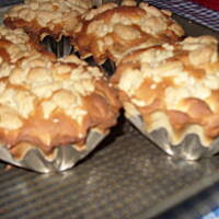 Babeczki drożdżowe pszenno-żytnie z jabłkowym nadzieniem