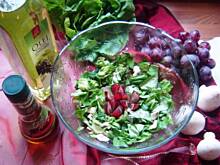 Fot. eNka, Surówka pieczarkowo - winogronowa