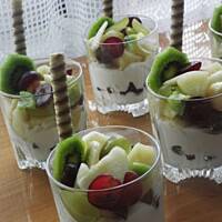 Deser serowo-owocowy.