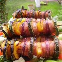 Kolorowe szaszłyki z grilla