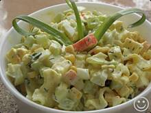 Fot. msewka, Sałatka z surimi.