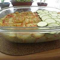 Zapiekanka ziemniaczana z wątróbką drobiową.