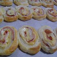 Ślimaczki z ciasta francuskiego.