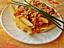 Fot. Luelle, Makaron z sosem pomidorowo-tuńczykowym