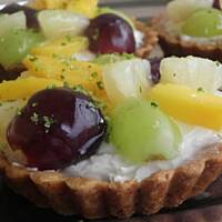 Babeczki z serkiem waniliowym i owocami