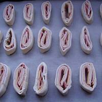 Ślimaczki z ciasta francuskiego.