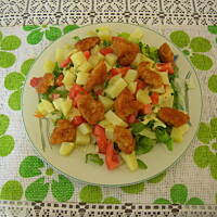 obiadowa z kurczakiem sałatka dla małego skrzatka