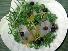 Fot. tineczka, Sledzie marynowane z  jalowcem i rozmarynem