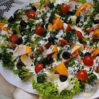 Sałatka brokułowa wykwintna