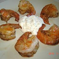 Smażone krewetki z dipem śmietanowo-serowym