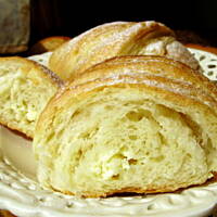 Rogaliki wielowarstwowe (drożdżowe)