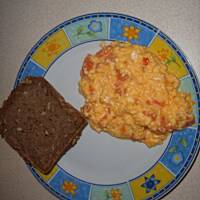 Jajecznica z pomidorami