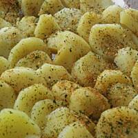 Zapiekanka ziemniaczana z klopsikami.