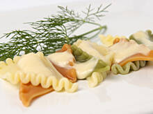 Fot. Wkn, Sos szparagowo-cebulowy do makaronu