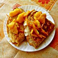 Naleśniki w sosie miodowo-pomarańczowym