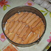 Sernik na zimno z truskawkami