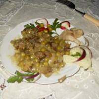 Boczniakowe  łazanki  z  zielonym  groszkiem