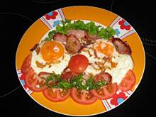 Fot. margot2, Jajka na kiełbasie