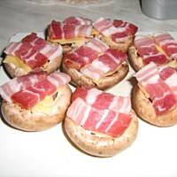 Pieczarki z serem i boczkiem