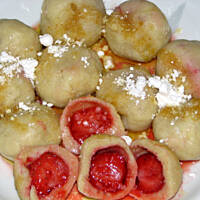 Knedle z truskawkami