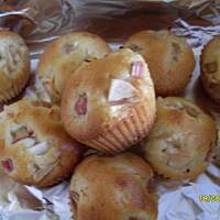 Muffinki z rabarbarem i jabłkiem