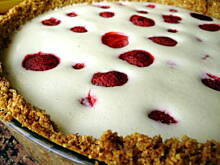 Fot. Krystyna911, Tarta/ciasto, z nadzieniem serowym i z truskawkami