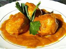 Fot. Anovi, Klopsiki w sosie marchewkowym