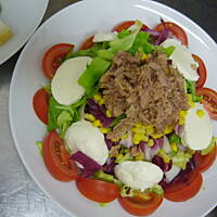 Salatka z tunczykiem