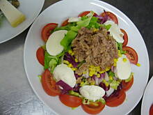 Fot. Blekitnooka, Salatka z tunczykiem