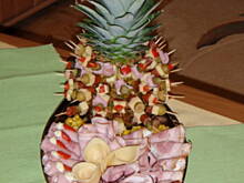 Fot. bronislawa70, Ananas- dekoracyjny półmisek z wędliną