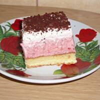 truskawkowy z bitą śmietaną